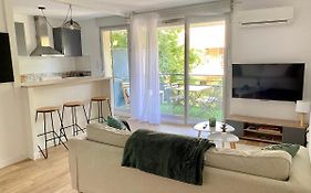 Duplex 2 Chambres, Terrasse & Metro A 200M